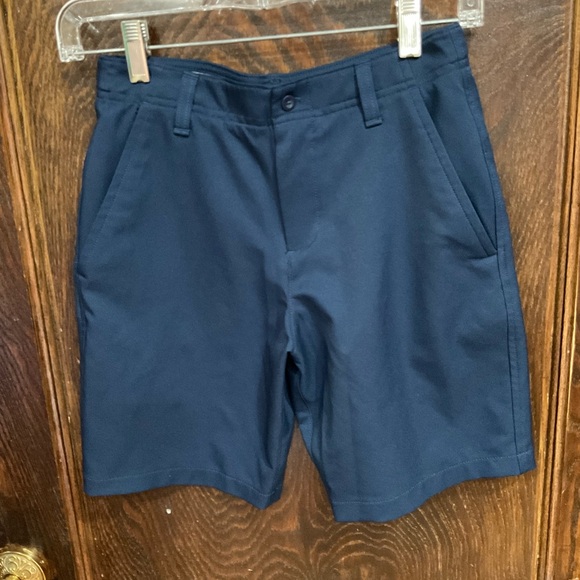 Under Armour Other - Under Armour-Boys Navy Shorts w/elastic button waist, Size M